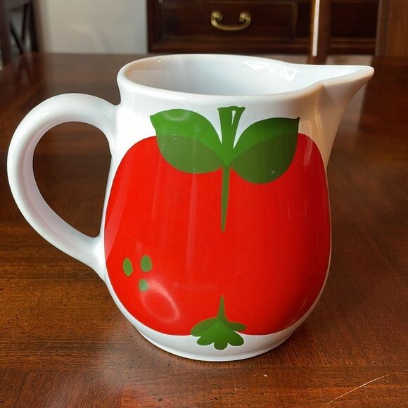 Vintage Porcelain Small Waechtersbach Pitcher With Apple Western Germany - Picture 3 of 7